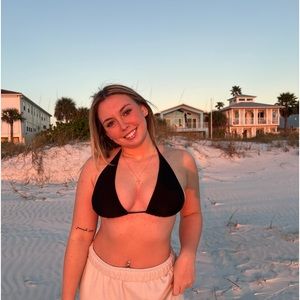 Meet your Posher, Addison